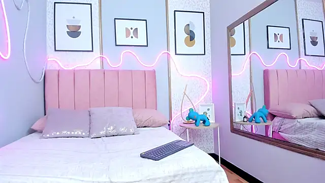 Snapshot of SAMMYLEWISMD chatting on February 2026 01:22:01 AM SAMMYLEWISMD online show from February 2026 01:22:01 AM