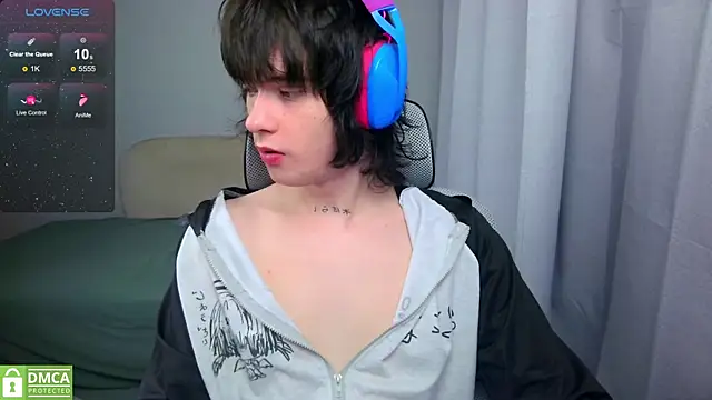 LeonBoykisser online show from May 2026 02:19:02 AM