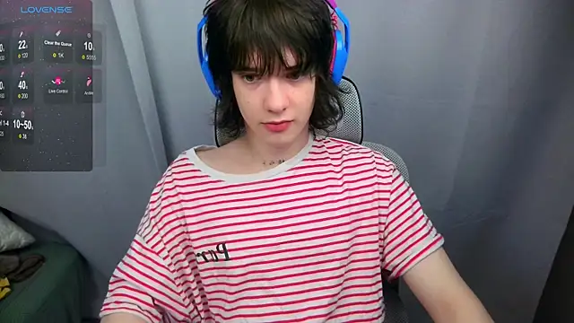 LeonBoykisser online show from May 2026 11:07:01 AM