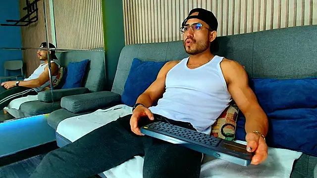 Snapshot of Vans_Ross chatting on February 2026 06:59:02 PM Vans Ross online show from February 2026 06:59:02 PM