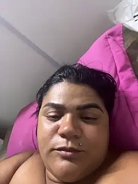 Snapshot of MorenaCariok chatting on January 2026 04:18:01 AM MorenaCariok online show from January 2026 04:18:01 AM