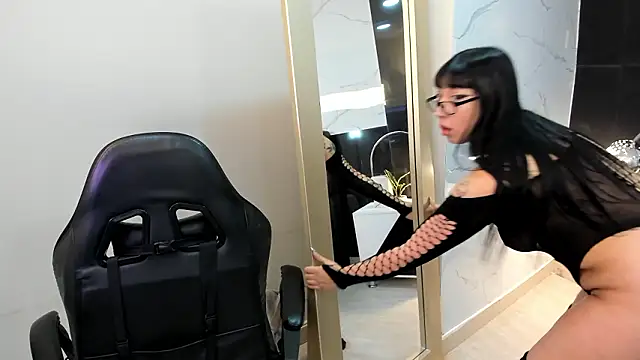 KomiCatt online show from March 2026 01:48:02 PM