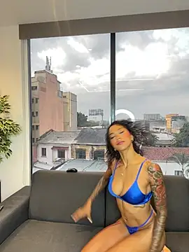 LizStorm  online show from May 2026 12:10:01 PM