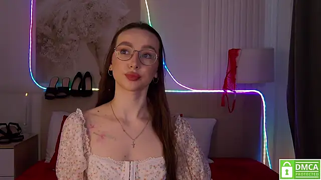 Snapshot of Emily_Simon chatting on February 2026 05:22:01 AM Emily Simon online show from February 2026 05:22:01 AM