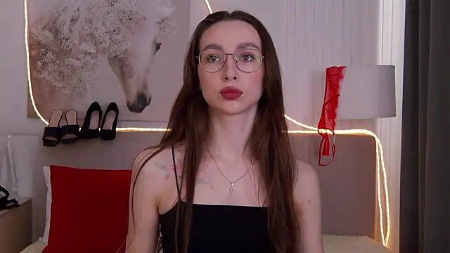 Emily Simon online show from March 2026 04:23:01 AM