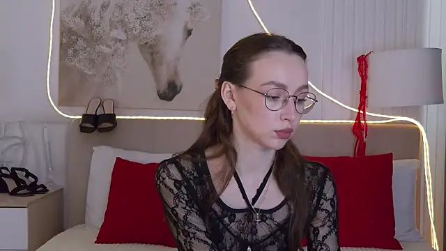 Emily Simon online show from April 2026 04:59:01 AM