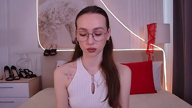 Emily Simon online show from May 2026 05:24:02 AM