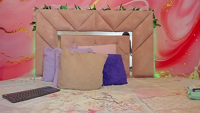 sweet  luna   online show from February 2026 10:59:01 AM