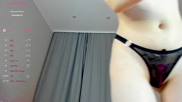 Snapshot of Allettaevee chatting on February 2026 01:23:01 AM Allettaevee online show from February 2026 01:23:01 AM