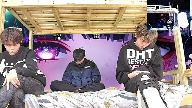 Snapshot of xiaohuangren01 chatting on February 2026 01:03:02 PM xiaohuangren01 online show from February 2026 01:03:02 PM