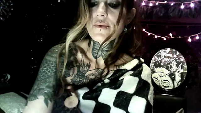 allymoon1369 online show from April 2026 01:41:01 PM