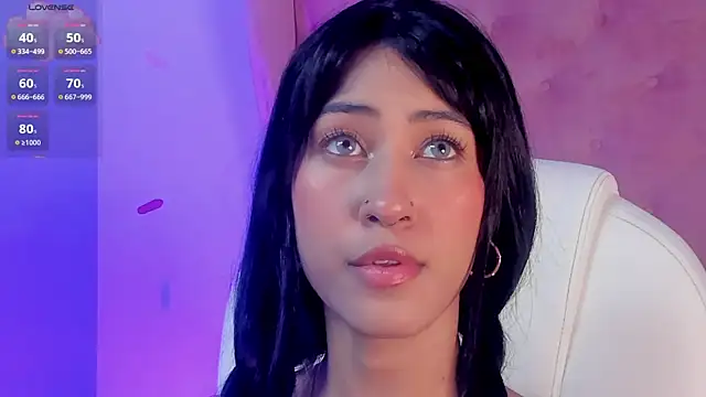 Snapshot of internett_sweetheart chatting on February 2026 05:26:02 AM internett sweetheart online show from February 2026 05:26:02 AM