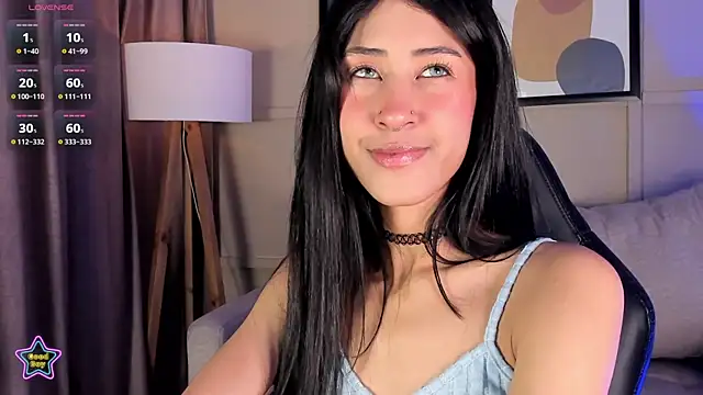 Snapshot of internett_sweetheart chatting on July 2026 06:37:02 AM internett sweetheart online show from July 2026 06:37:02 AM