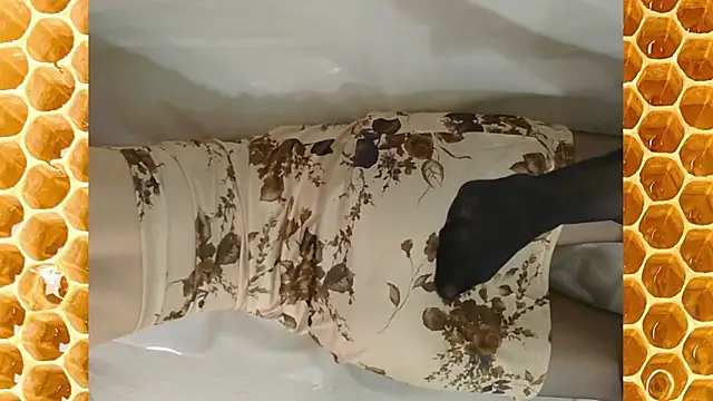 Snapshot of QueenoftheCats chatting on January 2026 07:45:01 AM QueenoftheCats online show from January 2026 07:45:01 AM