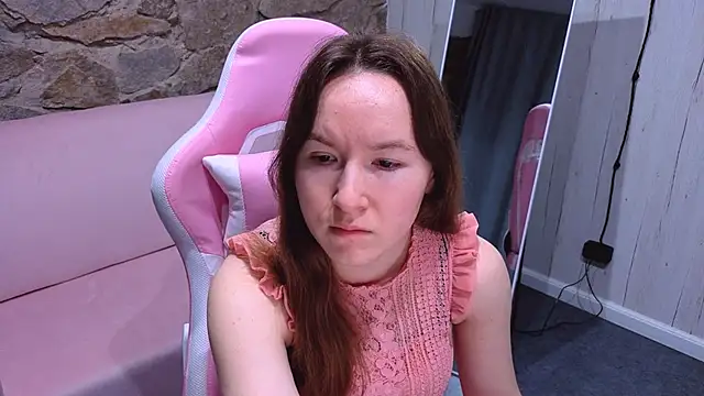 Snapshot of SindieStorm chatting on February 2026 01:42:02 AM SindieStorm online show from February 2026 01:42:02 AM