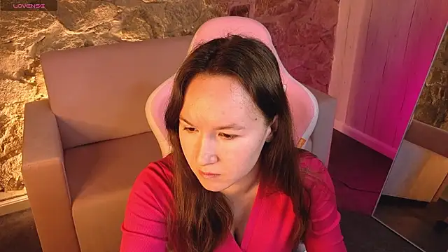 Snapshot of SindieStorm chatting on February 2026 01:43:02 AM SindieStorm online show from February 2026 01:43:02 AM