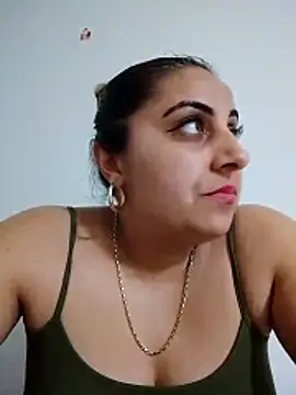 Snapshot of AntoAntonianna chatting on February 2026 05:39:02 PM AntoAntonianna online show from February 2026 05:39:02 PM