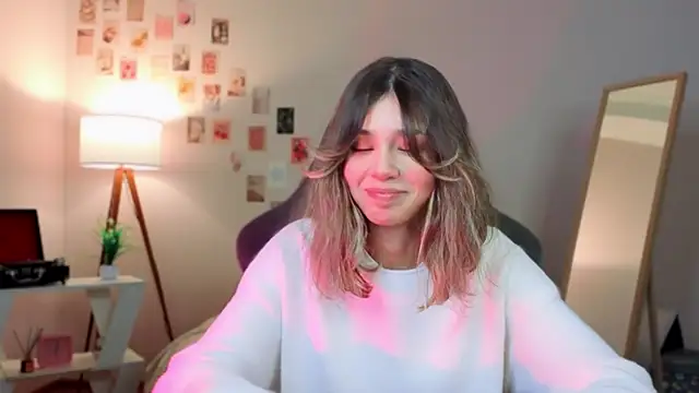 Snapshot of dinnerwithflowers chatting on January 2026 01:26:02 PM dinnerwithflowers online show from January 2026 01:26:02 PM