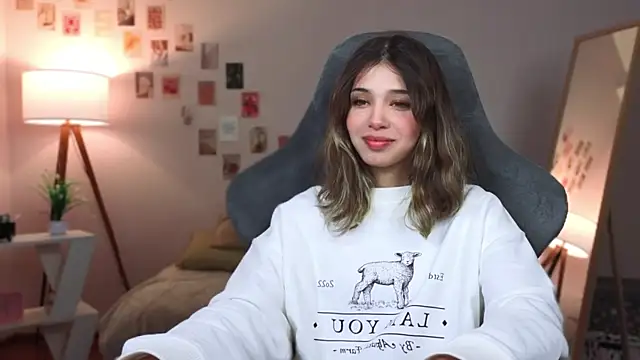 Snapshot of dinnerwithflowers chatting on January 2026 01:38:02 PM dinnerwithflowers online show from January 2026 01:38:02 PM