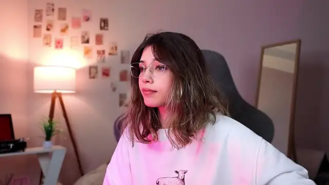 Snapshot of dinnerwithflowers chatting on January 2026 12:53:02 PM dinnerwithflowers online show from January 2026 12:53:02 PM