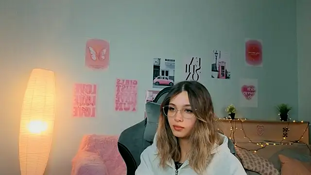 Snapshot of dinnerwithflowers chatting on February 2026 02:15:02 PM dinnerwithflowers online show from February 2026 02:15:02 PM