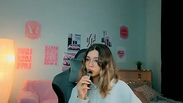 Snapshot of dinnerwithflowers chatting on February 2026 01:05:02 PM dinnerwithflowers online show from February 2026 01:05:02 PM