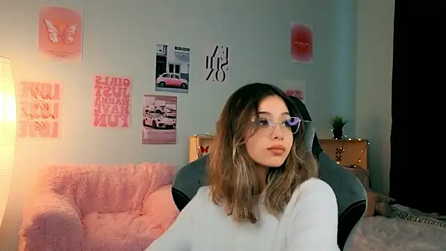 Snapshot of dinnerwithflowers chatting on February 2026 01:20:01 PM dinnerwithflowers online show from February 2026 01:20:01 PM