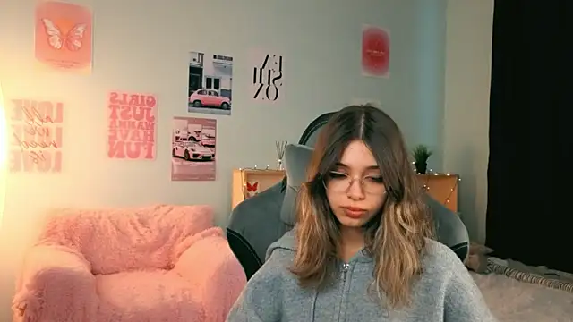 Snapshot of dinnerwithflowers chatting on February 2026 01:20:01 PM dinnerwithflowers online show from February 2026 01:20:01 PM