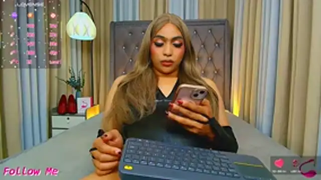 Clea Moore online show from April 2026 12:21:02 AM