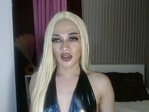 Snapshot of Kendalllust chatting on May 2026 02:12:01 PM Kendalllust online show from May 2026 02:12:01 PM