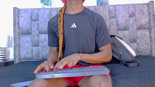 Snapshot of samirths_boy_ chatting on February 2026 04:25:01 PM samirths boy online show from February 2026 04:25:01 PM