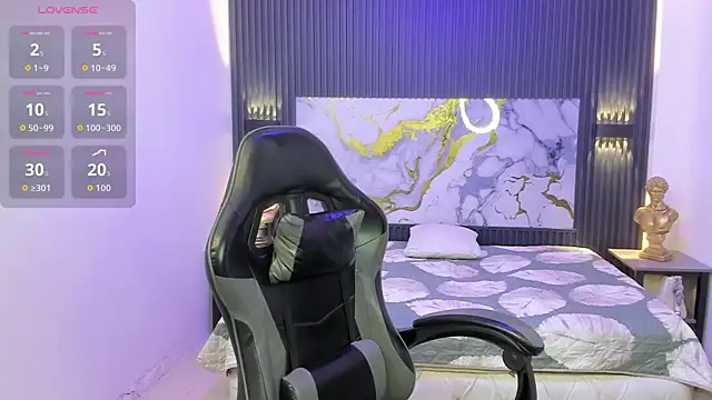 Amelia Lopez24 online show from April 2026 07:18:02 PM