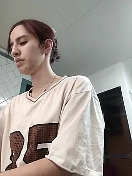 elodie rouge online show from April 2026 06:28:01 PM