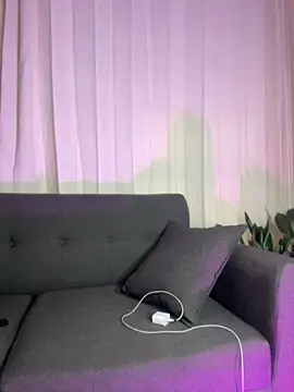 elodie rouge online show from May 2026 11:39:02 AM