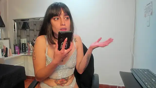 Snapshot of JenniQ69 chatting on February 2026 01:55:01 PM JenniQ69 online show from February 2026 01:55:01 PM