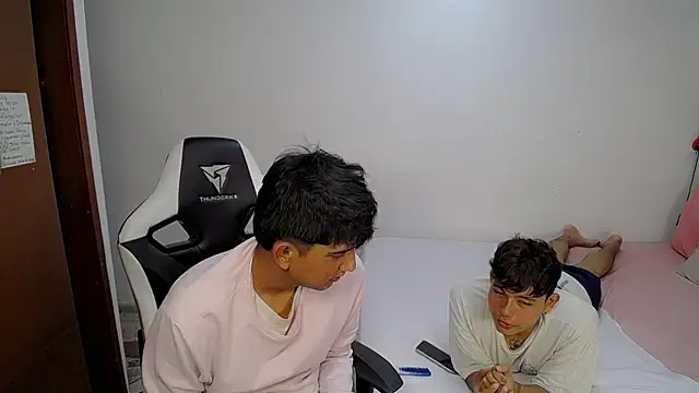 Maxwell boys online show from February 2026 03:05:02 AM