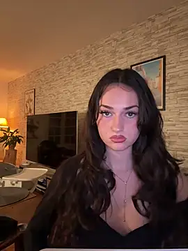 claraaaa06 online show from February 2026 06:41:01 PM