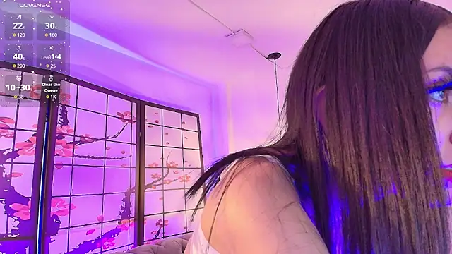 Snapshot of ShadowLune chatting on February 2026 07:32:01 PM ShadowLune online show from February 2026 07:32:01 PM