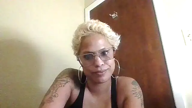 Snapshot of JasmineSkky chatting on June 2026 05:35:02 AM JasmineSkky online show from June 2026 05:35:02 AM