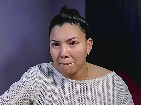 Snapshot of Violetta-Helena chatting on March 2026 04:28:02 AM Violetta-Helena online show from March 2026 04:28:02 AM