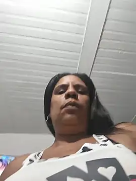 Zeyllyjhonson online show from May 2026 09:57:01 PM