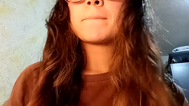 Snapshot of Raven__5 chatting on February 2026 09:10:01 PM Raven 5 online show from February 2026 09:10:01 PM