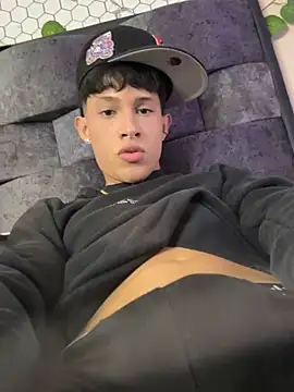 Adam hottie online show from February 2026 01:32:02 AM