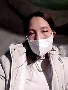 Snapshot of Gummiesu chatting on January 2026 06:40:02 AM Gummiesu online show from January 2026 06:40:02 AM