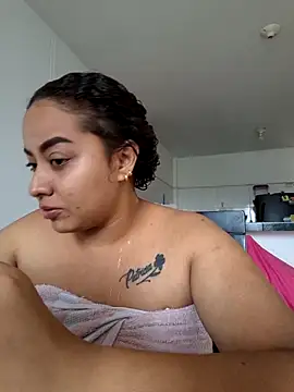 curly girl 31 online show from April 2026 09:21:02 PM