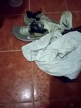 Snapshot of angelguere chatting on February 2026 05:25:02 AM angelguere online show from February 2026 05:25:02 AM