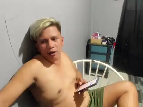 Snapshot of Clark_Asian chatting on February 2026 11:24:01 AM Clark Asian online show from February 2026 11:24:01 AM