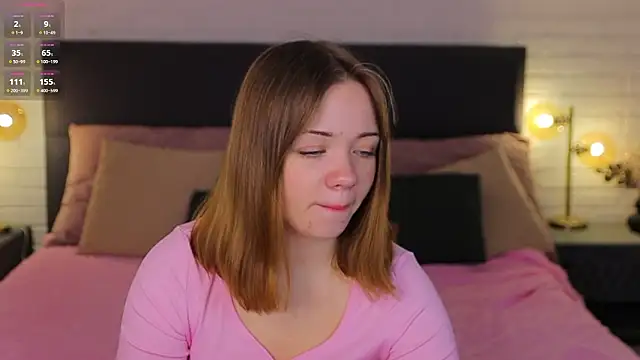 Snapshot of Kiss_Moon chatting on February 2026 06:59:02 AM Kiss Moon online show from February 2026 06:59:02 AM