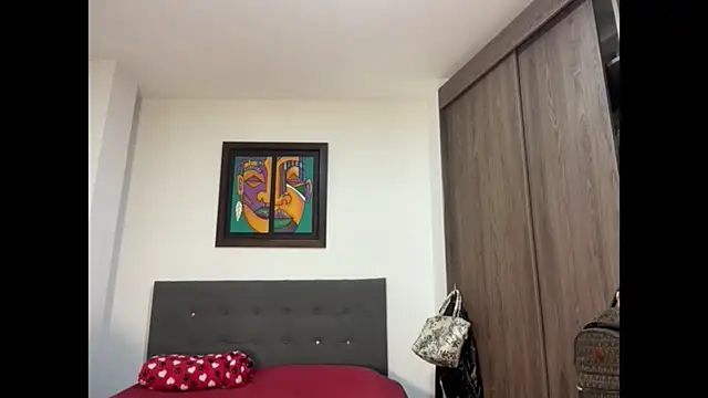 AbrilSantosxo online show from June 2026 12:29:01 PM