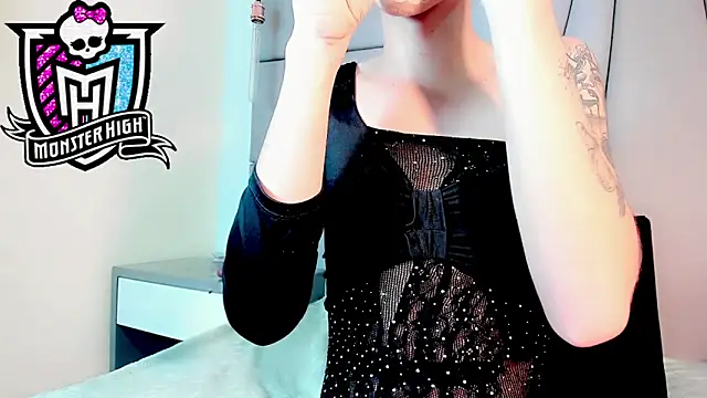 Miss-Saraii online show from April 2026 04:08:01 PM